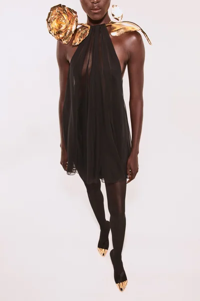 Look 16